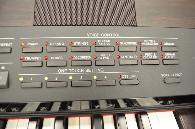 Yamaha CVP-403 Clavinova